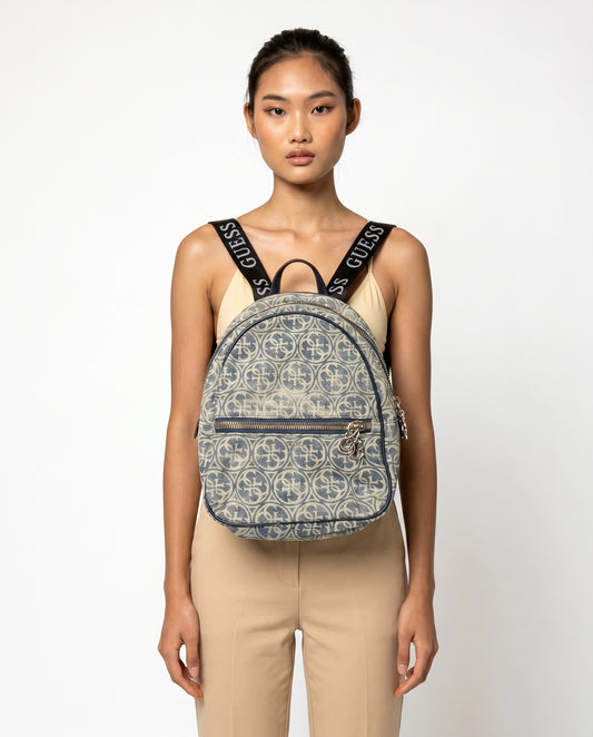 Blauer und beigefarbener Guess Rucksack mit Monogramm und Reißverschlusstasche