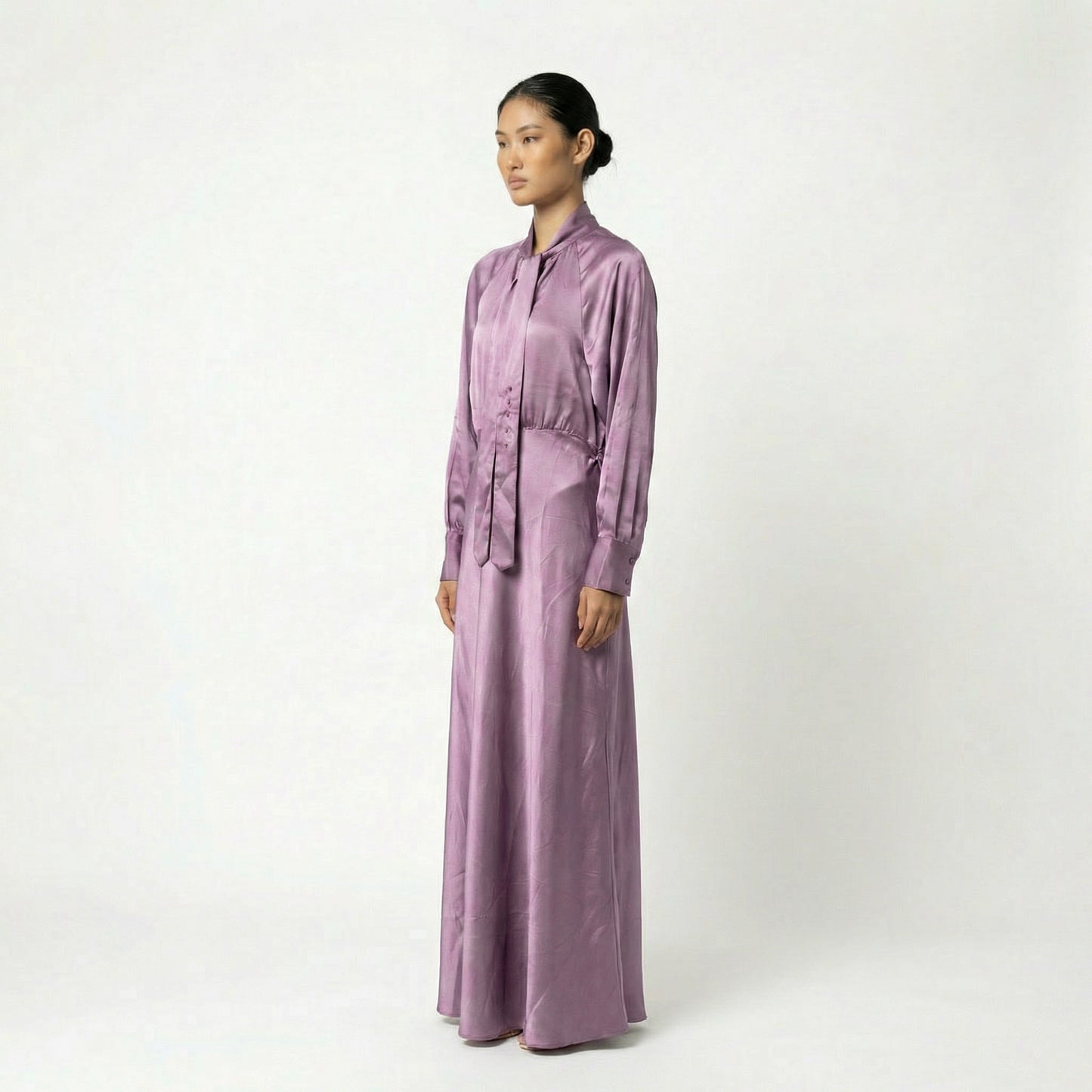 ASOS – Maxikleid aus Satin, Flieder – Damen